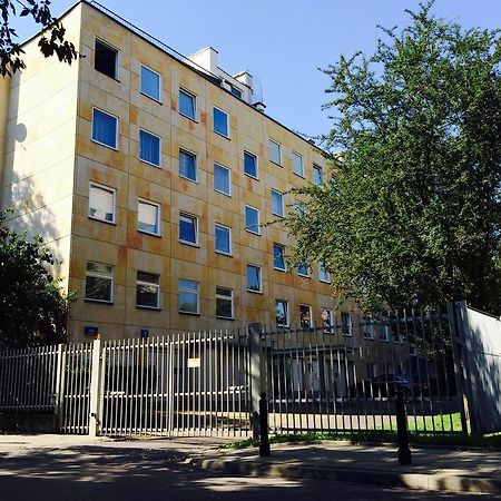 Lovely Garden Flat Near Royal Park Варшава Екстериор снимка